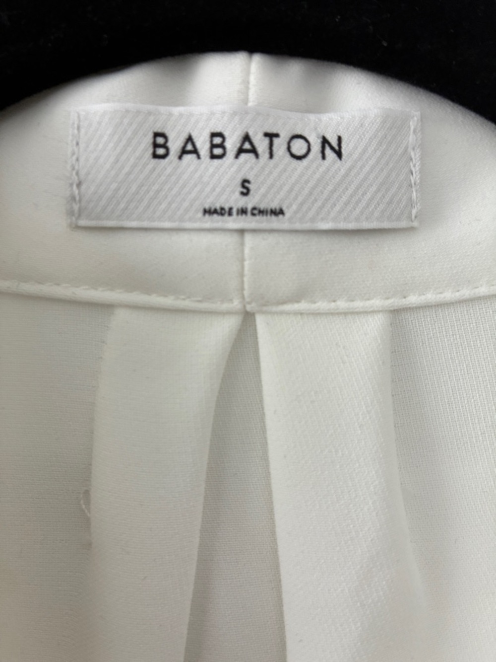 Babaton Size S Akira Blouse - Crisp White - Picture 4 of 7